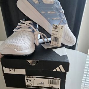 Women Adidas sneakers white new w/tag